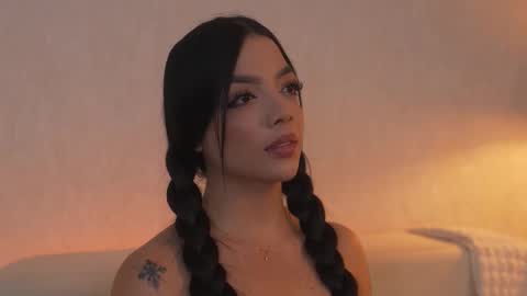       online show from March 9, 11:52 pm