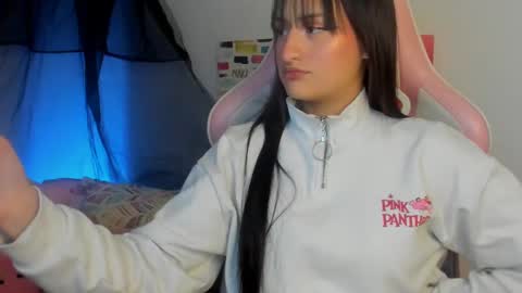 Snapshot of sarah_ramirez777 chatting on December 27, 5:31 am Sarah Ramirez online show from December 27, 5:31 am