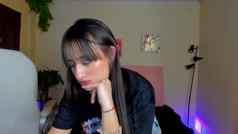 Snapshot of sarah_ramirez777 chatting on December 3, 4:57 am Sarah Ramirez online show from December 3, 4:57 am