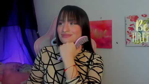 Snapshot of sarah_ramirez777 chatting on December 28, 4:19 am Sarah Ramirez online show from December 28, 4:19 am