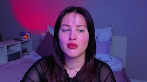 Sarah online show from May 17, 11:15 pm