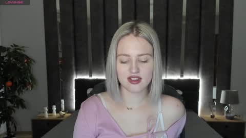 Sarah online show from December 11, 1:26 am