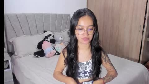 Sarah online show from April 16, 1:39 am