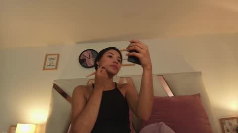 Sarah Evans online show from December 17, 12:00 pm