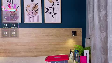 Sarah online show from December 16, 8:58 pm