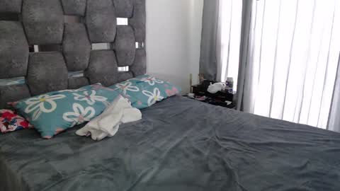 Lia online show from May 5, 3:48 pm