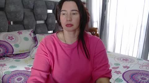 Lia online show from May 19, 3:30 pm