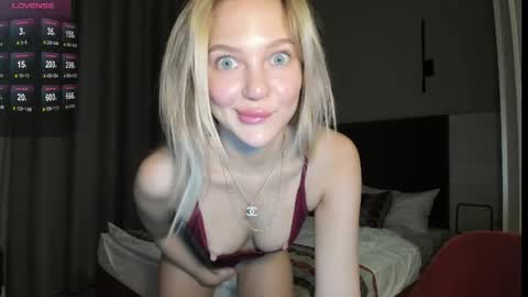 sarahphyllis online show from May 8, 8:54 pm