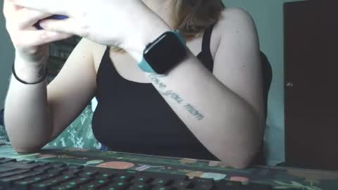 Sarah online show from May 22, 8:29 pm