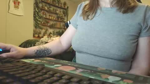 Sarah online show from May 7, 12:04 am