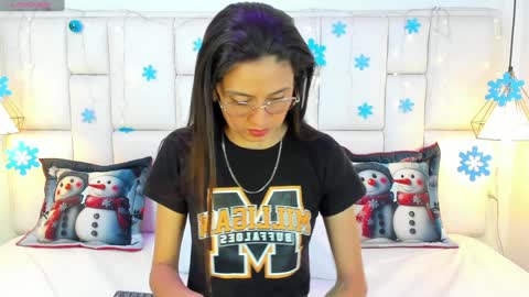 SARAH online show from December 25, 11:11 am