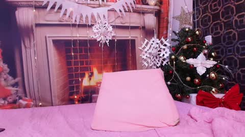 Sara  online show from December 24, 1:06 pm
