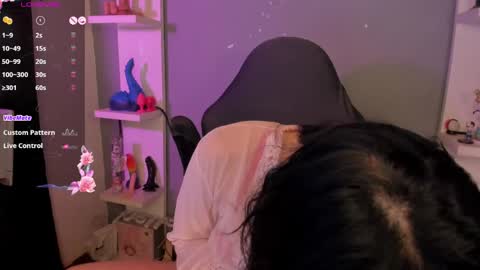 saraowens online show from April 9, 3:28 pm