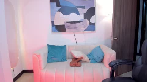 I am Sara  online show from October 11, 10:12 pm