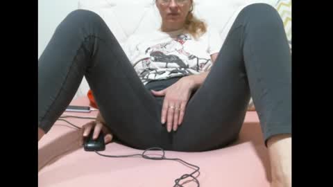 sarasexx33 online show from February 17, 4:20 am