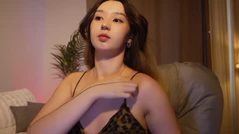 Snapshot of sarasuo chatting on September 14, 12:47 pm Shara online show from September 14, 12:47 pm
