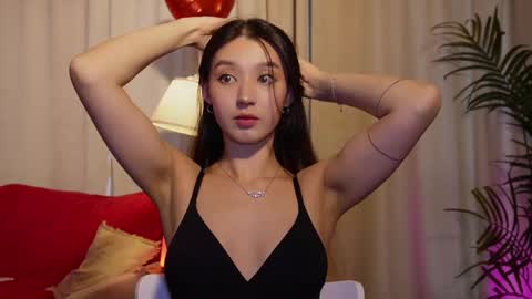 Snapshot of sarasuo chatting on February 20, 12:15 pm Shara online show from February 20, 12:15 pm