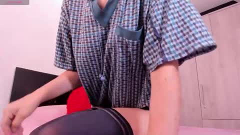 Sara   online show from April 20, 1:14 pm