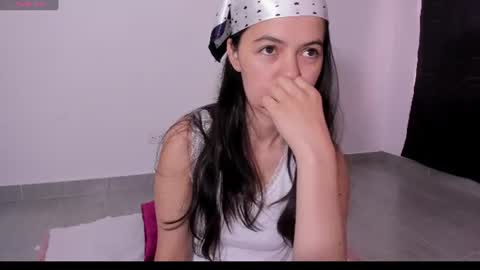Sara   online show from July 4, 8:27 pm