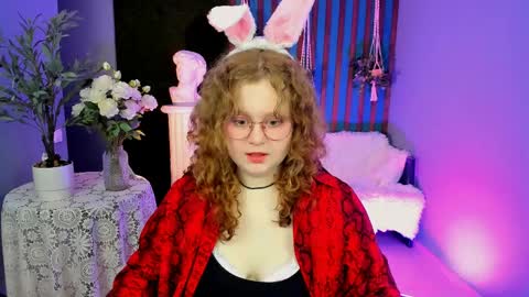 Sara online show from April 7, 9:11 am