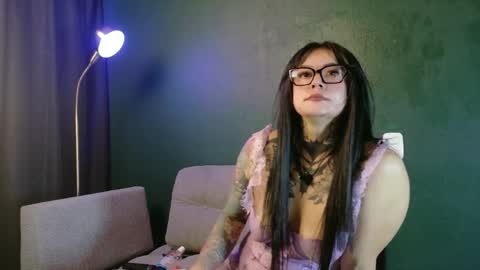 Sara Herrera online show from May 19, 2:07 am