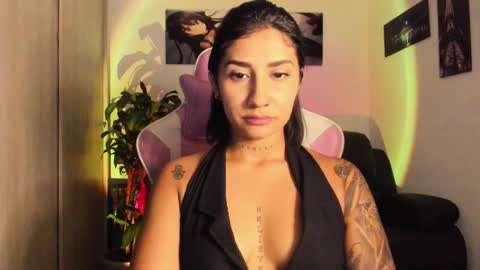 saratukkerr online show from November 23, 5:36 pm