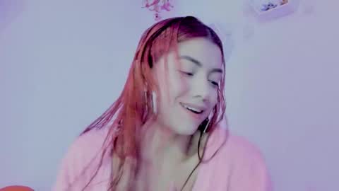 Saray  online show from November 7, 11:20 pm