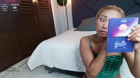 Saray Mardez online show from October 8, 12:53 pm