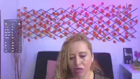 Snapshot of saray_soto chatting on September 12, 2:24 pm Saray online show from September 12, 2:24 pm
