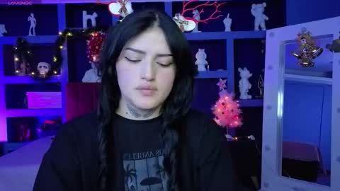 Sari  online show from December 19, 8:56 pm