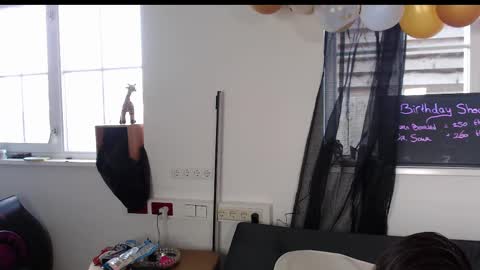 Sarissa online show from March 9, 2:32 pm