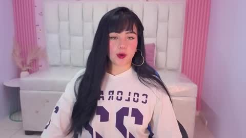 Sara  online show from May 5, 8:23 pm