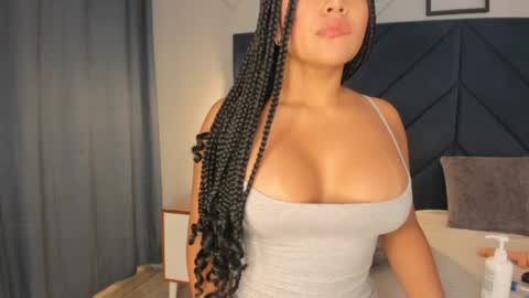 Sara  online show from May 17, 8:19 pm