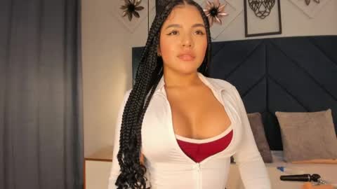 Sara  online show from May 16, 7:57 pm