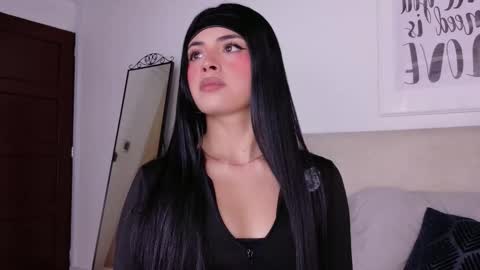 Sara online show from March 3, 10:16 pm