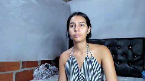 Snapshot of saritavans chatting on October 8, 5:28 pm Sara online show from October 8, 5:28 pm