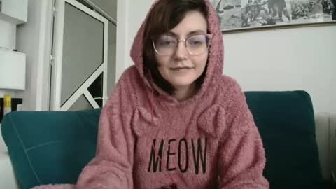 sarraboots online show from March 30, 10:59 am