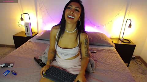Sasha Brattz online show from December 17, 4:34 am