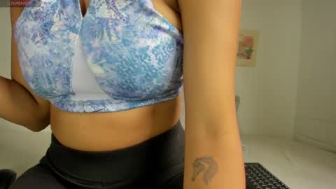 sasha_collinns online show from February 28, 3:37 pm