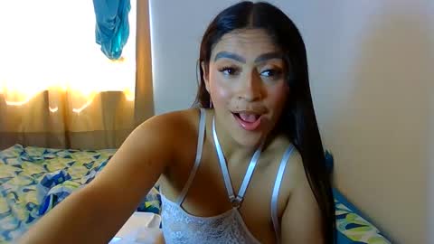 Camila online show from February 10, 6:55 pm