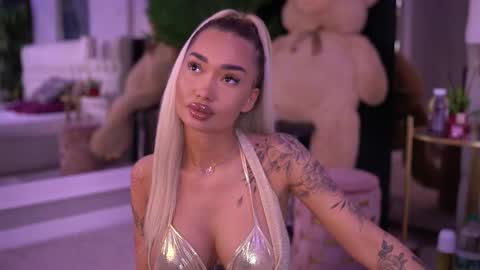 Dennise online show from September 11, 7:03 pm