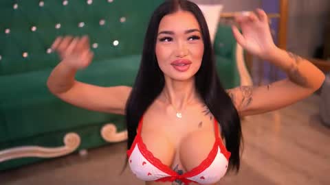 Dennise online show from March 12, 7:14 pm