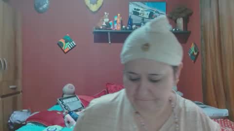 S A S H A R O S E online show from February 15, 1:10 pm