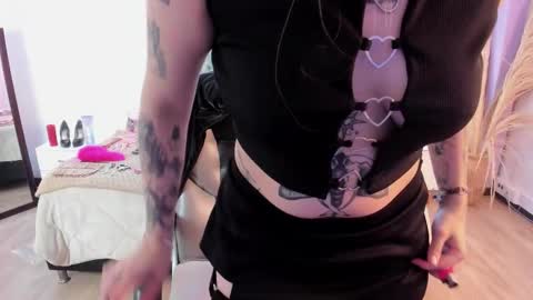 saskia_vellour online show from January 17, 7:54 pm