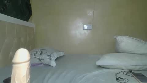 sassie_bee online show from December 8, 10:47 pm