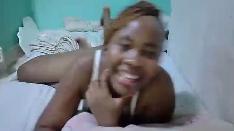 Snapshot of sassy_bella chatting on January 28, 11:38 am sassy_bella online show from January 28, 11:38 am