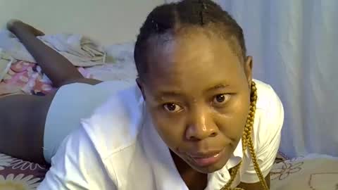 Snapshot of sassy_bella chatting on September 21, 2:21 am sassy_bella online show from September 21, 2:21 am