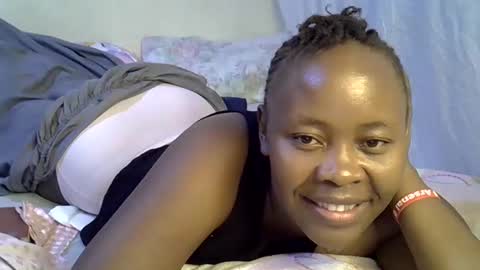 Snapshot of sassy_bella chatting on October 4, 2:17 am sassy_bella online show from October 4, 2:17 am