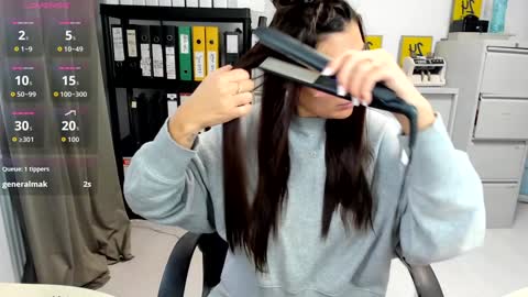 sassytiff online show from October 27, 2:01 pm