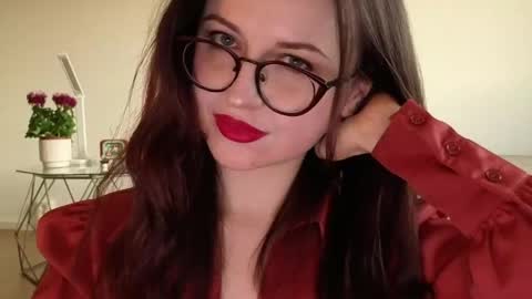 Lori online show from May 22, 6:39 pm
